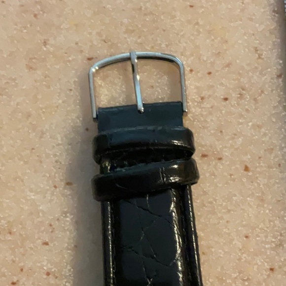 Vintage Watch -it Unisex Watch with raised diamond cut bezel - Picture 7 of 7